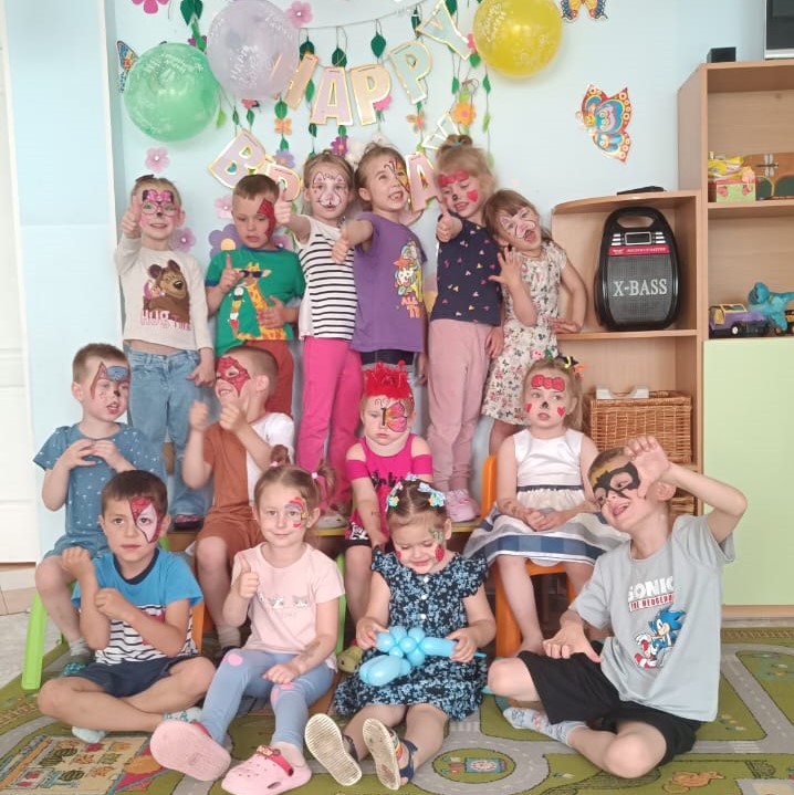 Казкове літо завітало до нашого садочка!