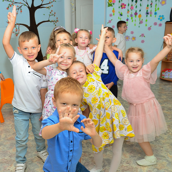Свято «Літо, до побачення! Та прощання з випускниками»